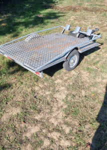 Photo de galerie - Location ou transport de véhicule. Plusieurs remorque disponible adaptés à vos besoins. Moto, Quad, meuble. Barre de remorquage, plateaux porte voitures, sangle, rampes alu ect

Tout transport ou location disponibles