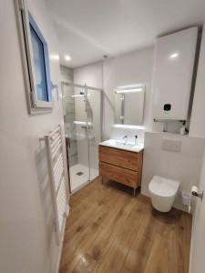Photo de galerie - Création d'une salle de bain, placo, sanitaire, chauffage, faïence et carrelage 