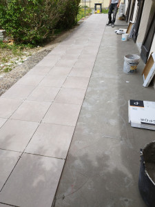 Photo de galerie - Une terrasse en cours de réalisation 