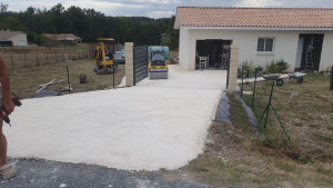 Photo de galerie - Réalisation de parking  plus portail 