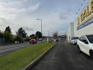 Photo de galerie - TONTE DE PELOUSE AVEC LA TONDEUSE GRIN