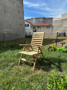 Photo de galerie - Ponçage d’une chaise IKEA 