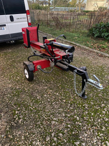 Photo de galerie - Machine à fendre le bois 