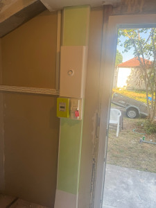 Photo de galerie - Rénovation complète avec division d’un logement en plusieurs appartements. Installation validée par le Consuel.