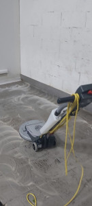 Photo de galerie - Nettoyage  approfondi avec monobrosse. 