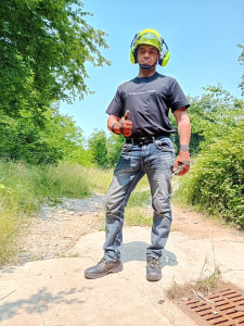 Photo de galerie - Entretien des chemins de randonnées 