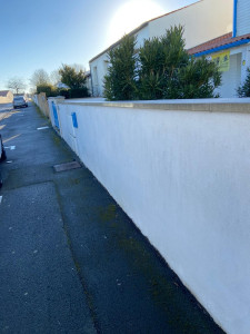Photo de galerie - Ravalement de façade d'une murette 