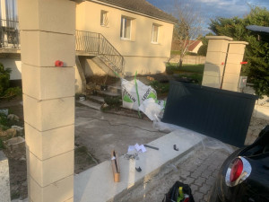 Photo de galerie - Montage de portail coulissant 