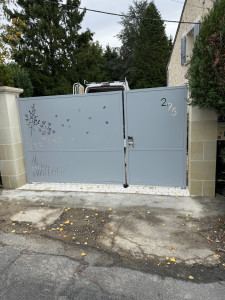 Photo de galerie - Pose portail sur mesure 