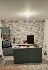 Photo de galerie - Montage meuble de cuisine, pose de papier peint et revêtement mur(peinture)