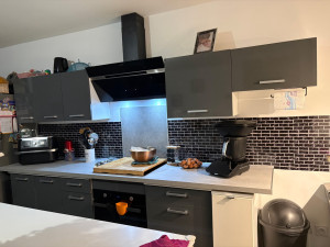 Photo de galerie - Montage cuisine ainsi  que peinture 