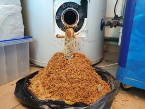 Photo de galerie - Détartrage chauffe eau électrique.