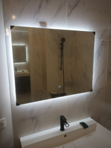 Photo de galerie - Pose de miroir 