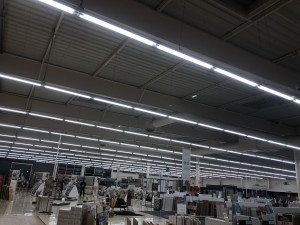 Photo de galerie - Passage Tubes fluorescent en Tubes LED : RECABLAGE 230V ( économie d’énergie)