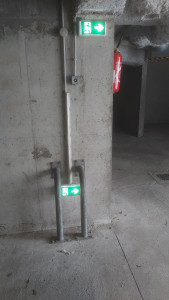 Photo de galerie - Mise au norme d un parking, avec mise en place de 22 blocs autonomes d éclairages de sécurité 