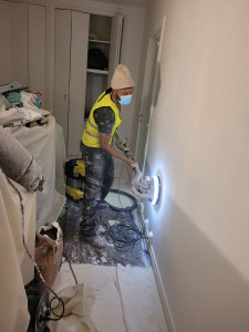 Photo de galerie - Ponçage l'enduit murs et plafond 