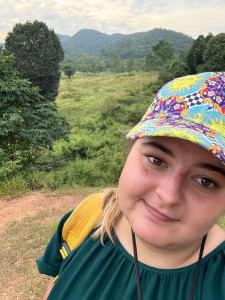 Photo de galerie - J’aime faire des activités en nature, mais également des jeux de société avec les enfants