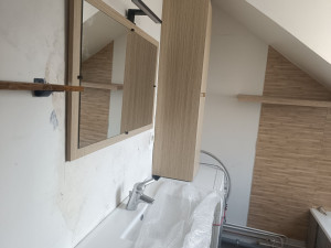 Photo de galerie - Salle de bain complète meuble évier colonne miroir avec lumière 