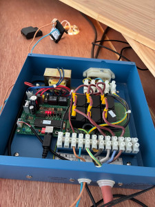 Photo de galerie - Diagnostics complet  d’un sona recherche de panne  effectuée. Chauffage, thermostat  vérification d alimentation intput Output  . Vérification de tous les relais de la boite Réparations effectuées changement d’un contacteur relais réarmement du circuit ok