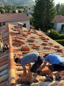 Photo de galerie - Rénovation de toiture Perthuis