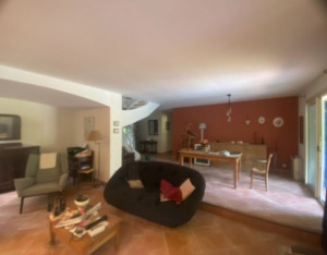 Photo de galerie - Remise en peinture d'une villa, restauration des murs