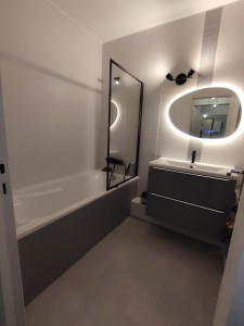 Photo de galerie - Changement baignoire, meuble vasque,pare baignoire, carrelage, revêtement de sol, peinture, plomberie, électricité 