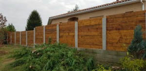 Photo de galerie - Palissade bois, 21 mètres ! 
