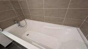 Photo de galerie - Remplacement du joint de baignoire 