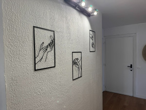 Photo de galerie - Montage consoles Atmosphera + fixation décorations murales - Après 2