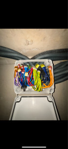 Photo de galerie - Ceci est une boîte de dérivation qui gère toute l’installation électrique d’un studio,chambre,salle de bain,wc,couloir,volet roulant installé par mes soins.