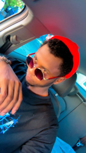 Photo de galerie - Disponible pour vous aider à faire votre travail 