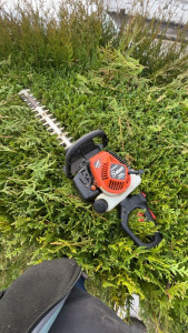 Photo de galerie - Taille d’un haie 