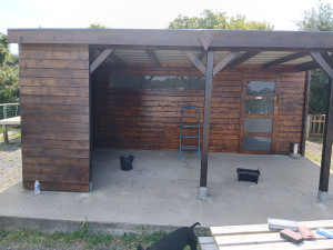 Photo de galerie - Mise en place d un saturateur bois sur cabanon