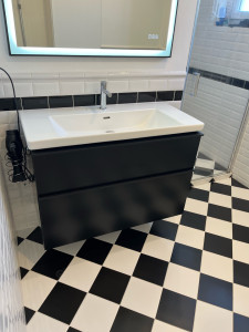 Photo de galerie - Installation meuble vasque 