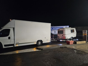 Photo de galerie - Transport caravane non roulante.