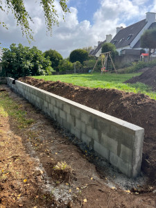 Photo de galerie - Mur de soutènement en stepoc
