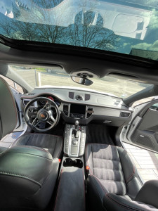 Photo de galerie - Nettoyage à domicile de ce magnifique porsche