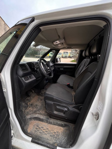 Photo de galerie - ID BUZZ 2025 avant nettoyage 