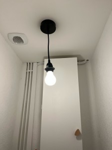 Photo de galerie - Montage d’une lumière suspendu pour futur suspension ou lustre 