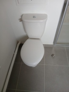 Photo de galerie - Plombier sérieux et expérimenté. Installation, dépannage, recherche de fuites, remplacement de robinetterie, chauffe-eau, sanitaires et débouchage. Intervention rapide, travail soigné et tarifs raisonnables. Disponible 7j/7.