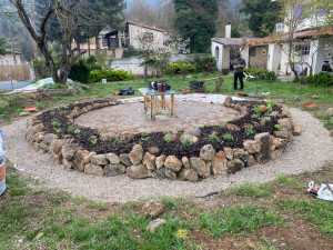 Photo de galerie - Création de jardin, mur en pierre sans ciment