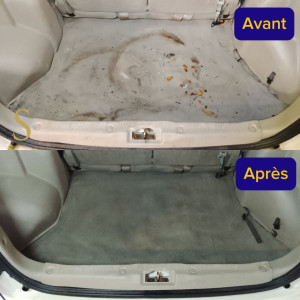 Photo de galerie - Nettoyage d'un tapis de coffre de voiture sale avec traces de pneus