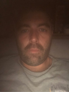 Photo de galerie - Sérieux 