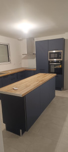 Photo de galerie - Montage des meubles et installation complète de la cuisine. 