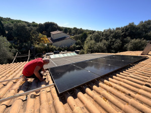 Photo de galerie - Installation de panneaux solaires