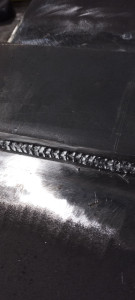 Photo de galerie - Fabrication/ soudure platine ( plaque ) fixation pour un enrouleur air comprimé ( soufflette) sur un IPN en milieu industriel 