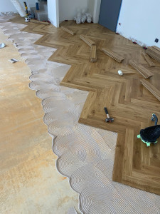 Photo de galerie - Pose de parquet bâton rompu collé en plein 