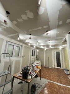 Photo de galerie - Plafond en placo , et mise en place d’un éclairage spot 