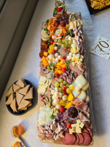 Photo de galerie - Réalisation d’une planche apéro pour un anniversaire 