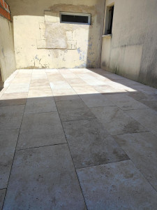 Photo de galerie - Travertin pose